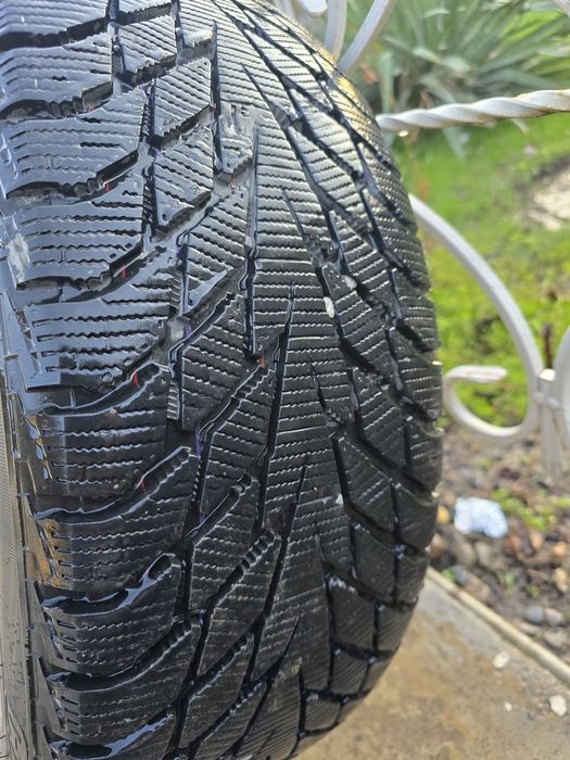 Зимние шины в отличном состоянии