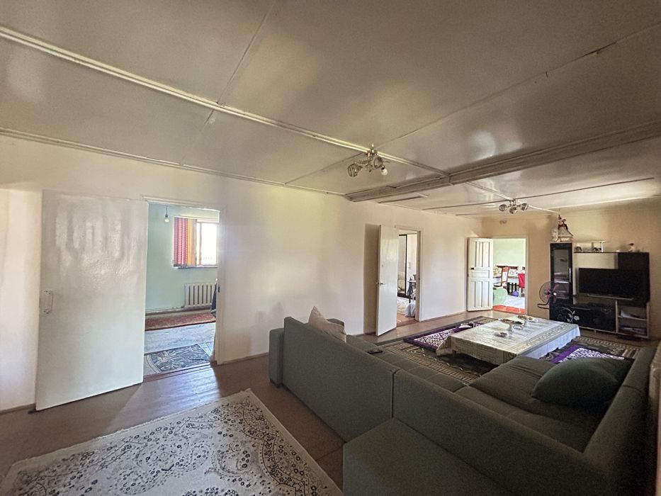 Тез арада үй сатылады!