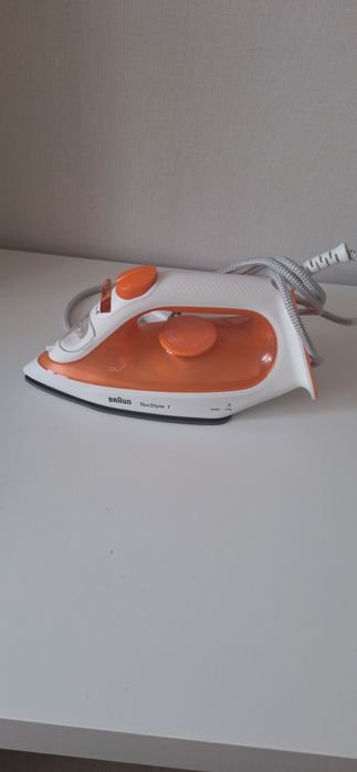 Продам в упаковке Утюг " Braun"