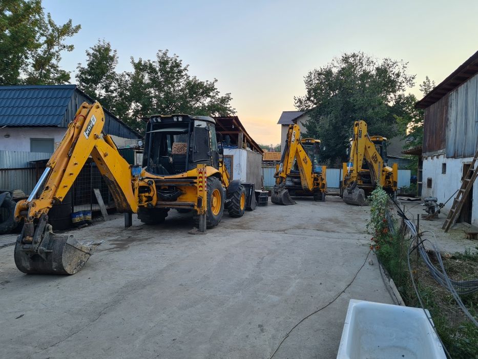 Трактор экскаватор погрузчик  3в1