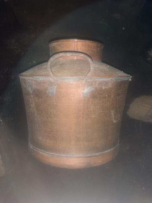 Vând cazan de rachiu din cupru .