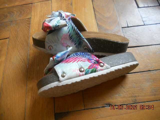 Детски      чехлички