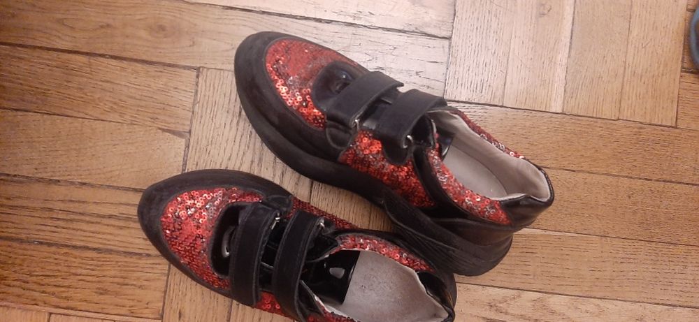 Куртки одежда девочкам детская 7-9