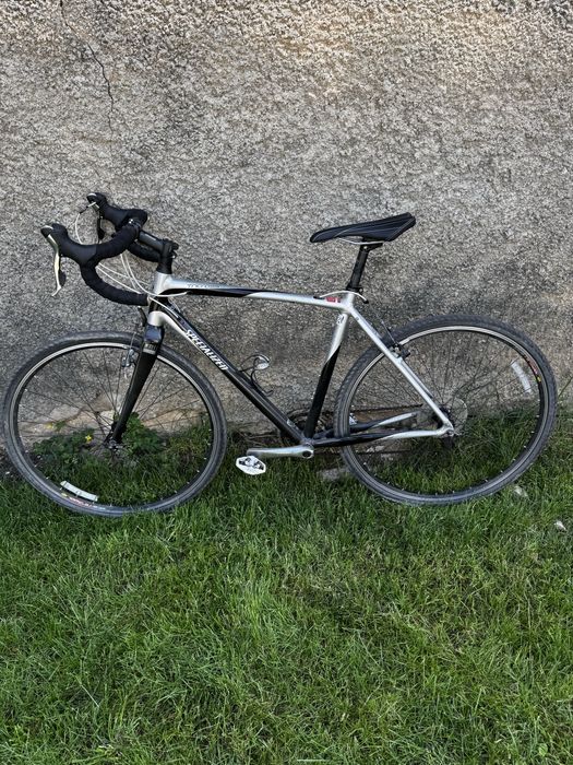 Vand cursiera specialized full aluminiu