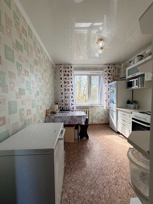 Продам 2х комн кв  168квартал