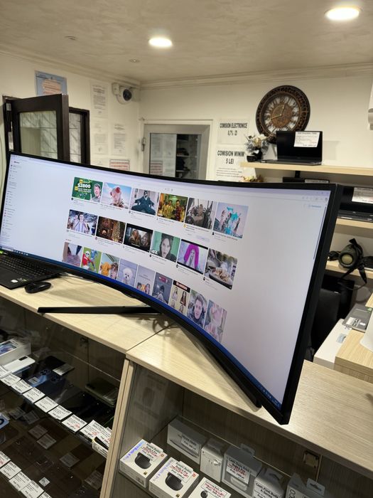 Monitor Gaming Qled Samsung Odyssey 49", Dual QHD , 240Hz