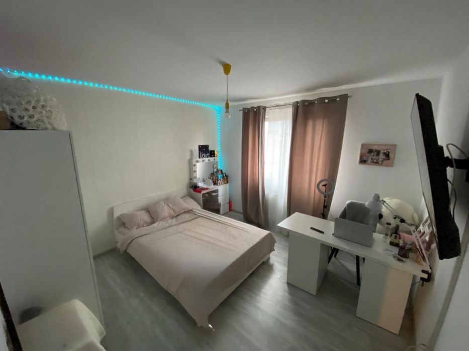Vand apartament 3 camere Platanii Residence