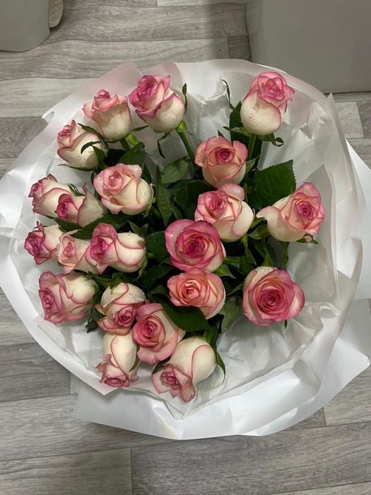 Роза  пионый