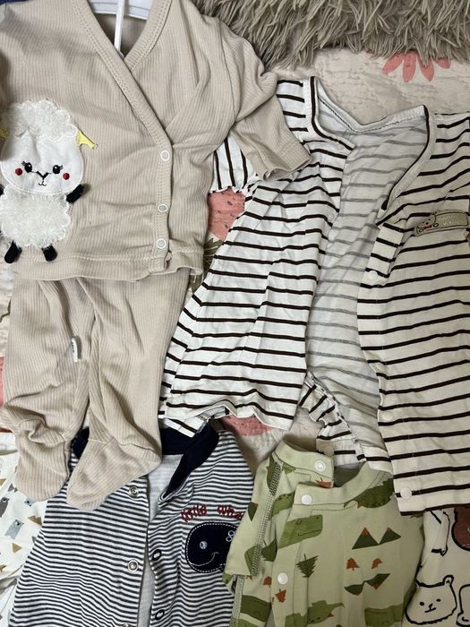 Продам детские вещи