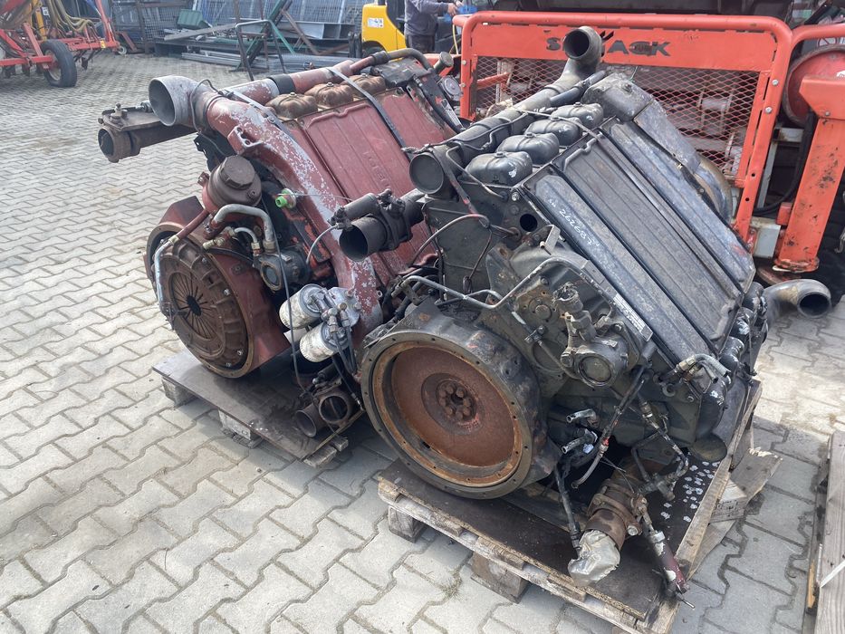 Motor Deutz F8L413 cu 8 cilindrii