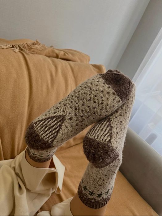 Шерстяные носки вязанные