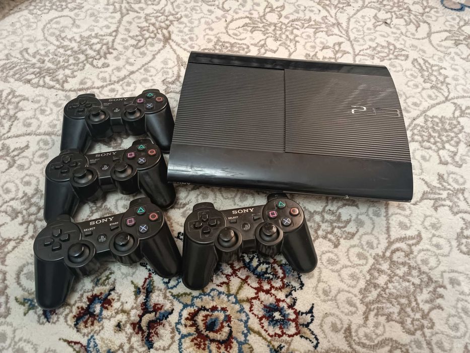 Ps3 super slim 500gb 4jostik 30o"yin