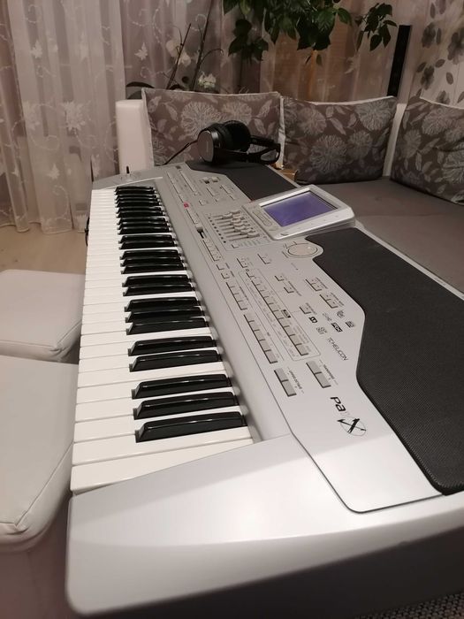 Продавам Корг PA 1x