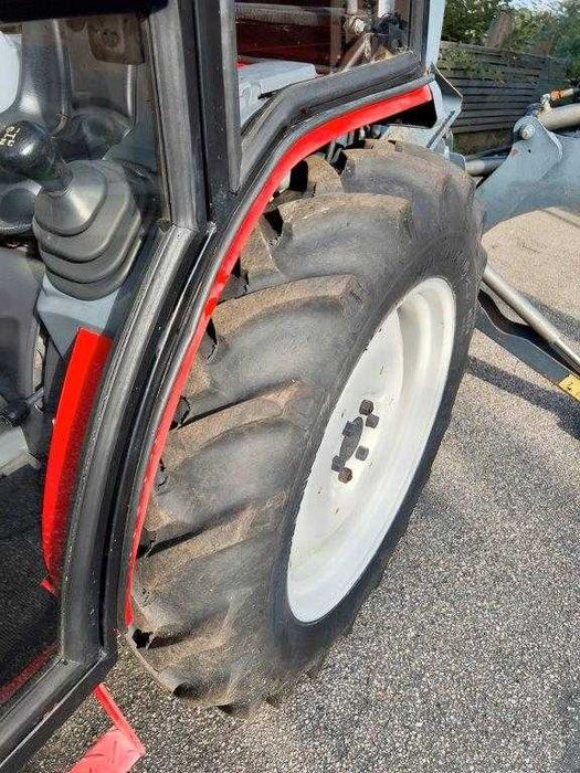 трактор Yanmar с товарач и багер