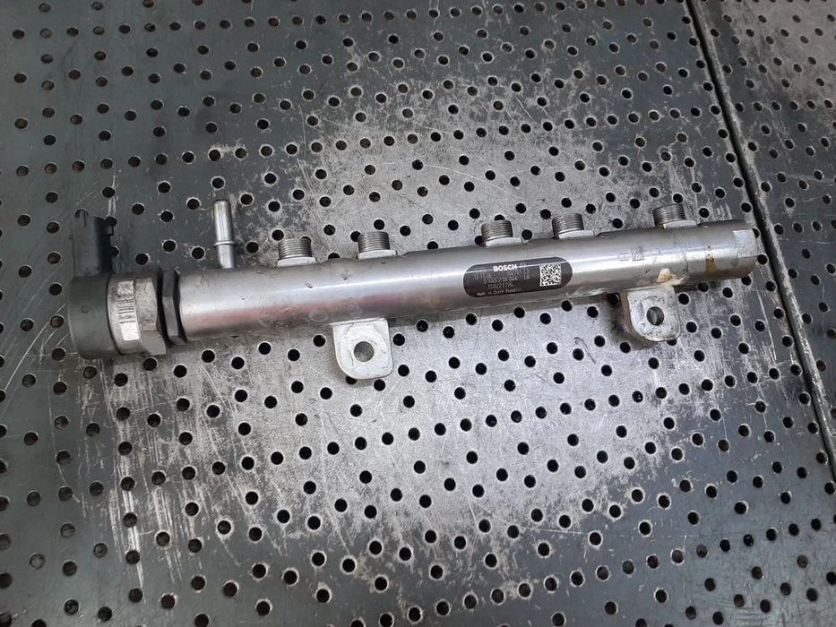 rampa injectoare stanga 3.0 crd vm44d jeep grand cherokee 4 wk wk2 2012  0445216044 35022119g