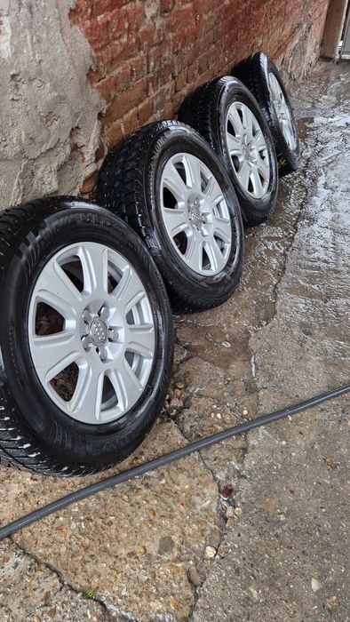 AUDI  Q3  джанти със зимни гуми 215/65/16 6,5J×16 ET33 5×112