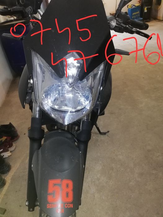 Vând moto.Yamaha.