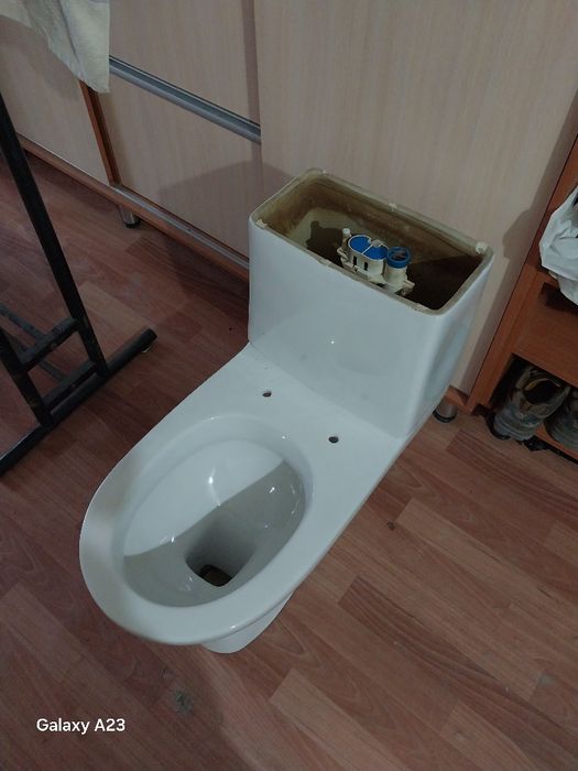 Продам унитаз б/у