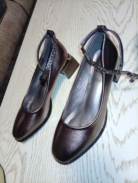 Йенги Туфли сотилади