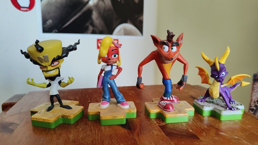 Огромна колекция от фигурки и статуи (Цени в описанието)