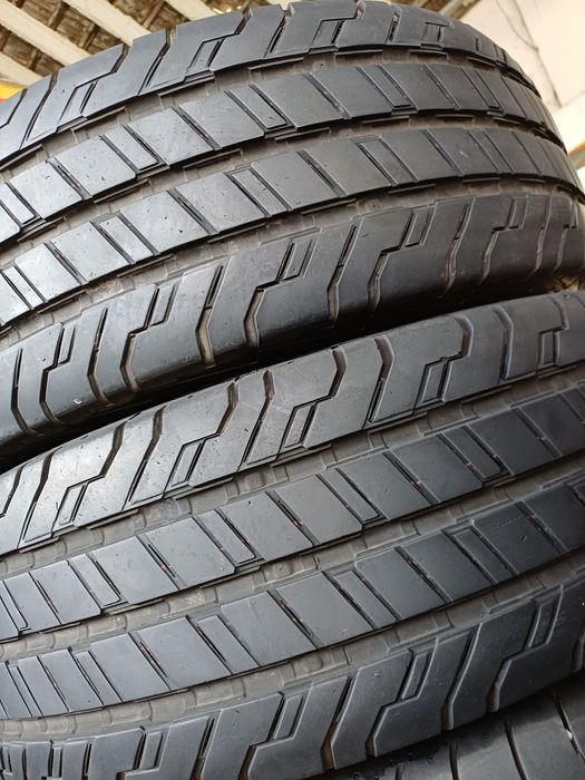 Гуми 235/65/16С Континентал