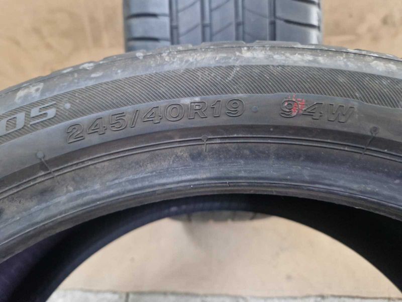 2 Bridgestone R19 245/40
летни гуми
DOT4020