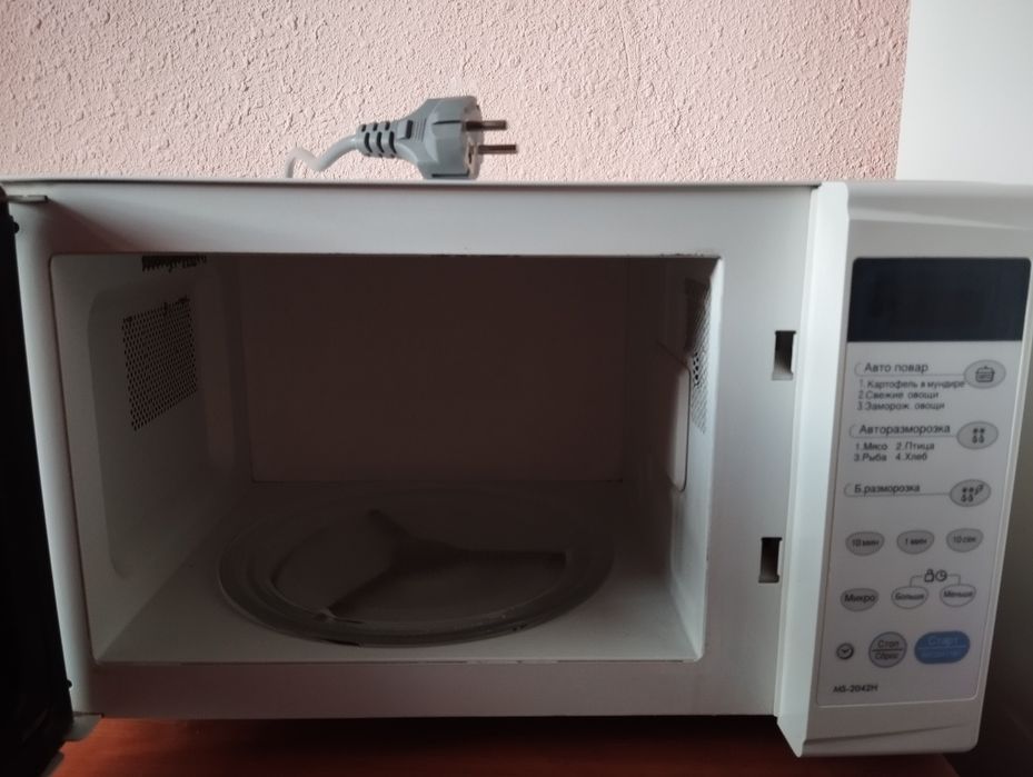 Микроволновка LG
