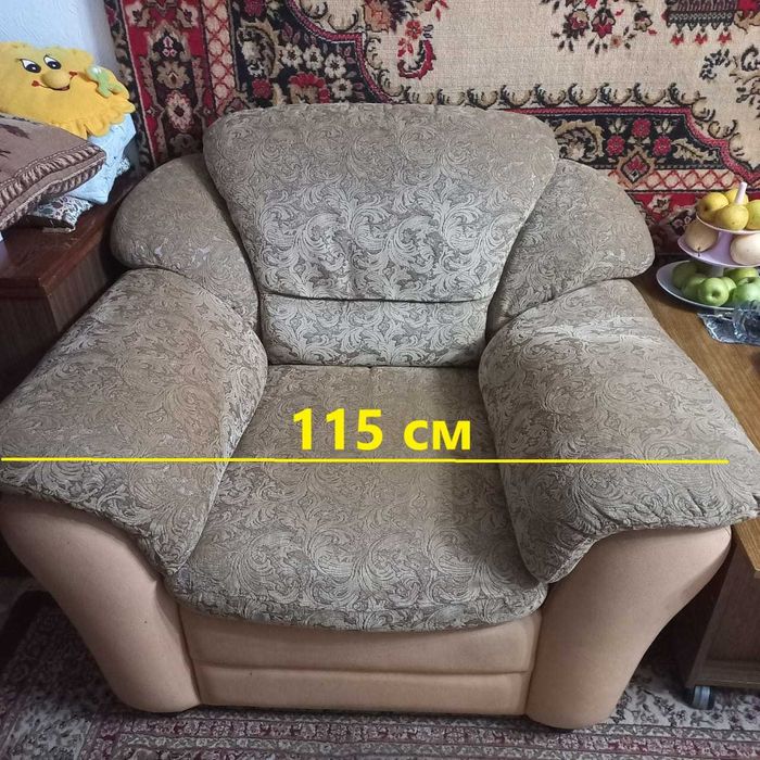 Угловой диван и кресло