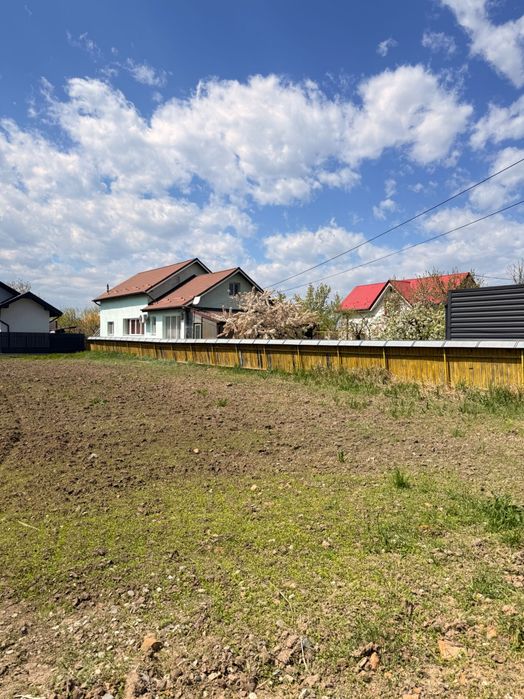 Teren intravilan Săucești ideal pentru casă