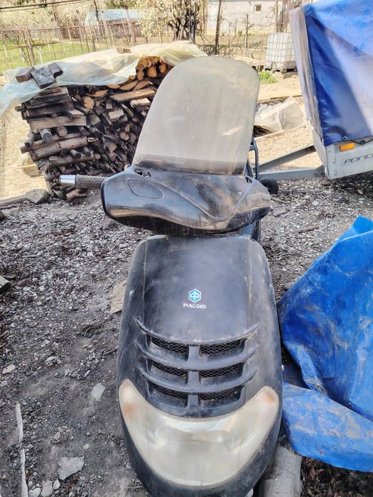 Vând scuter  Piaggio hexagon