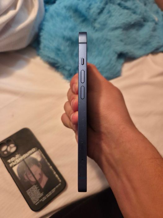 Обменяю айфон 13