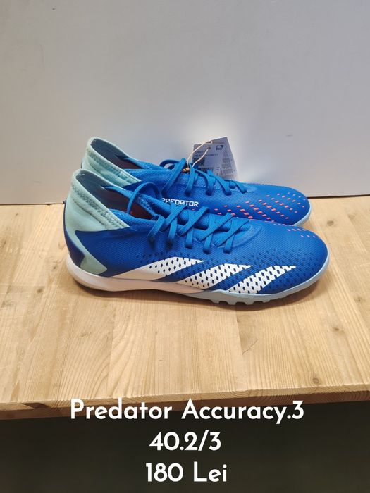 Ghete fotbal pentru teren sintetic
