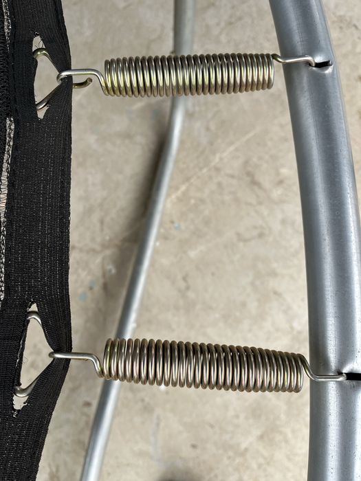 Vând trambulină 250cm diametru