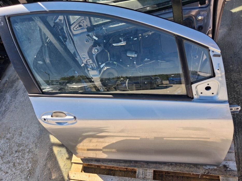 Врата Toyota Yaris 2008г.