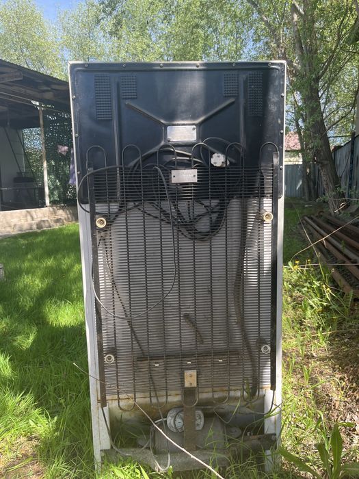 холодильник в рабочем состояние