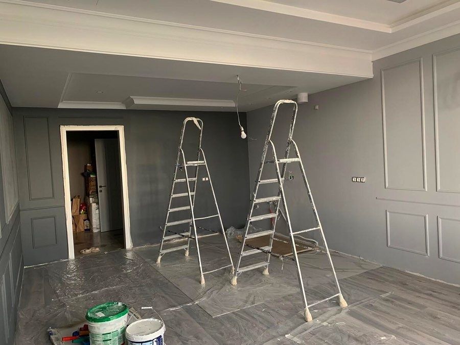 Покраска стен и потолков