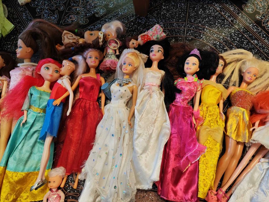 Кукли - комплект, заедно с дрехите и аксесоарите