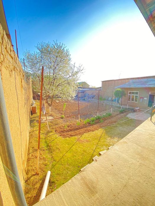 uchaska sotiladi 8 sotx