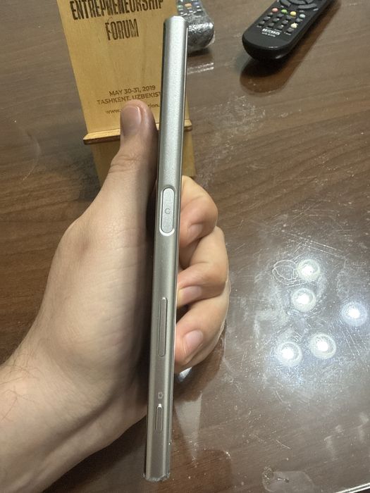 Sony xperia xz серый