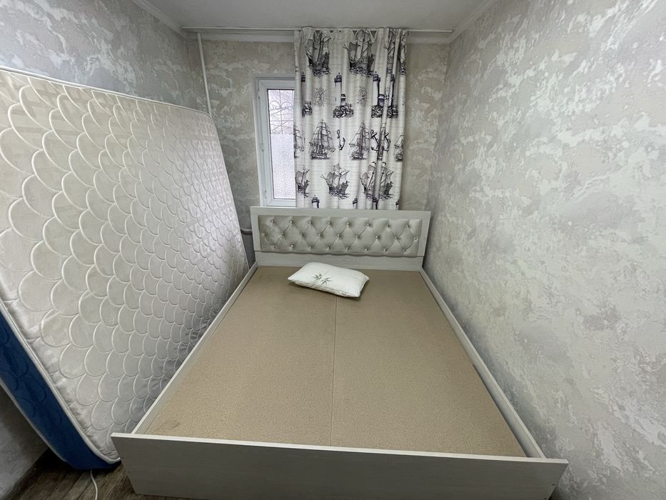 Двуспальная кровать 180x200