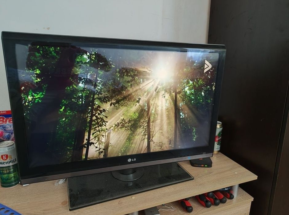 Телевизор LG 32 SL8000