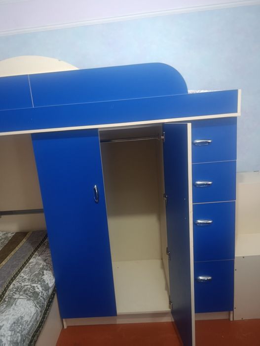 Гарнитур в детскую комнату