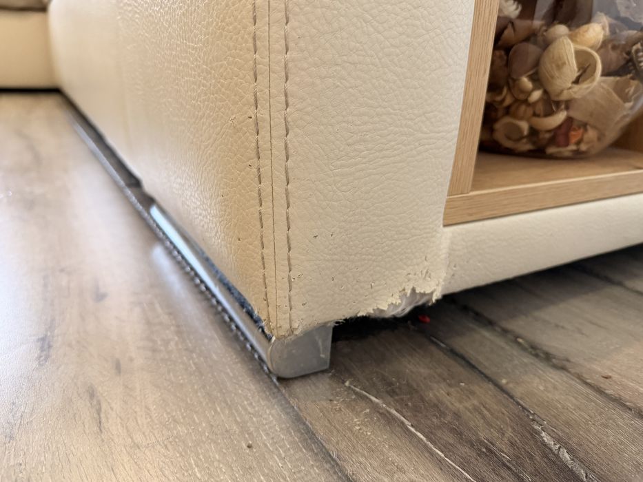 Ъглов диван с функция сън и ракла