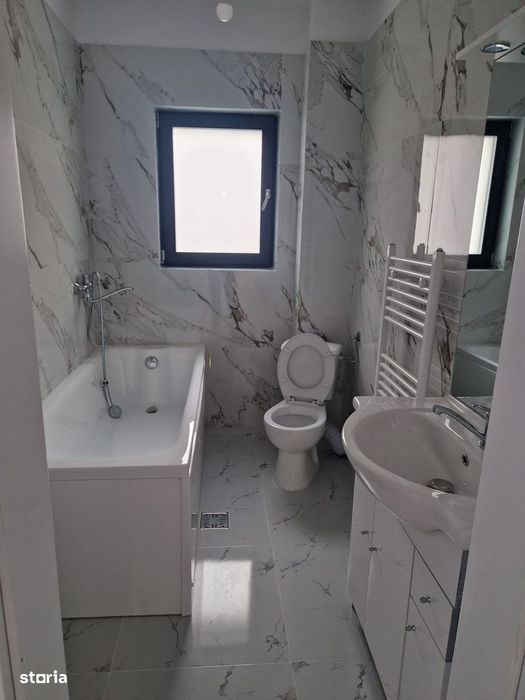 Apartament cu 3 camere si 2 balcoane, Bucium Visani-centru