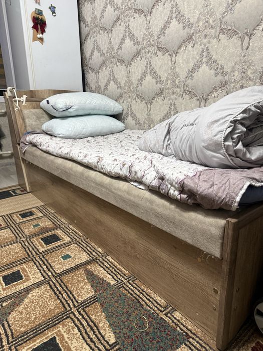 Односпальная кровать