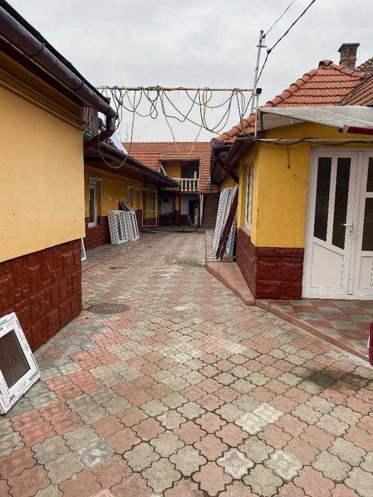 Casã de vânzare cu grădină