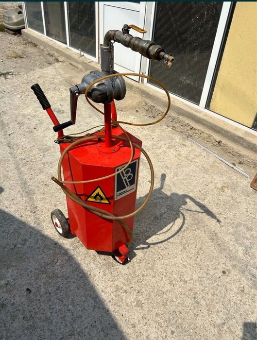 Съд за механично пневматично и електронно точене на масла горива течно