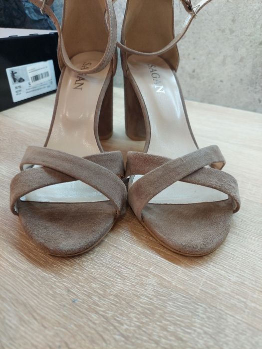 Sandale cu toc, marimea 39