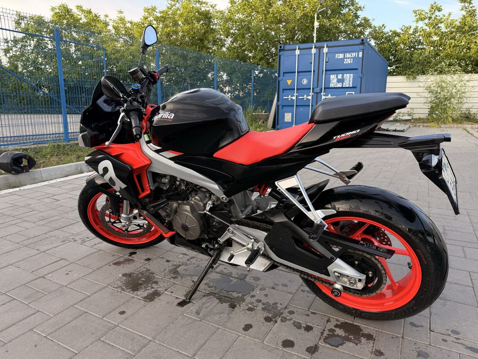 Aprilia Tuono 660