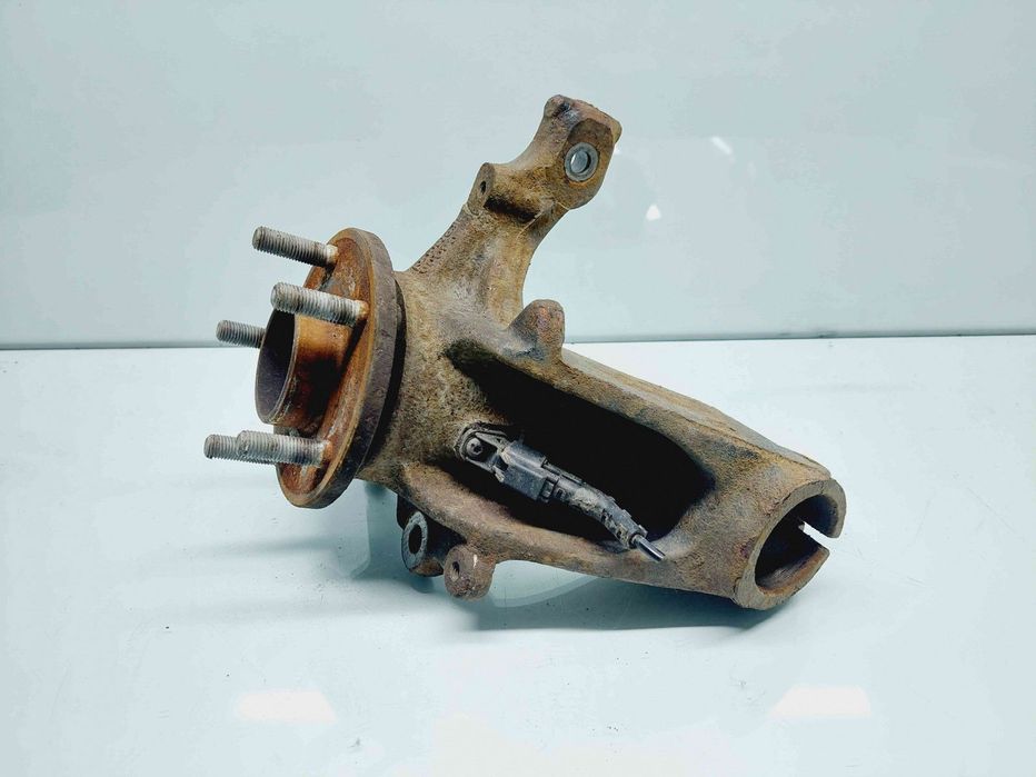 Fuzeta fata dreapta Ford Focus 3 Hatchback [Fabr 2011-2015] AV613K170